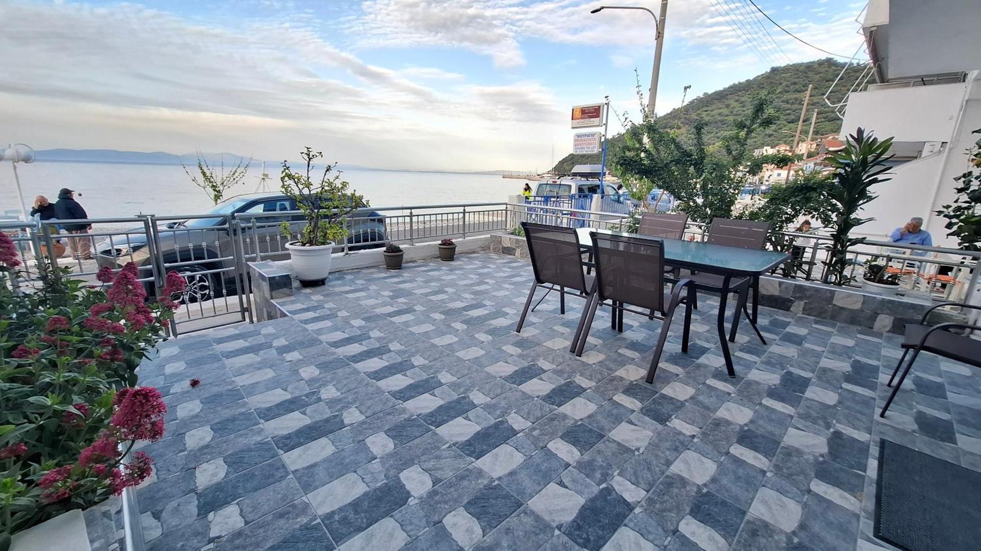 Antony'S Apartment Sea View Tiros Exterior photo