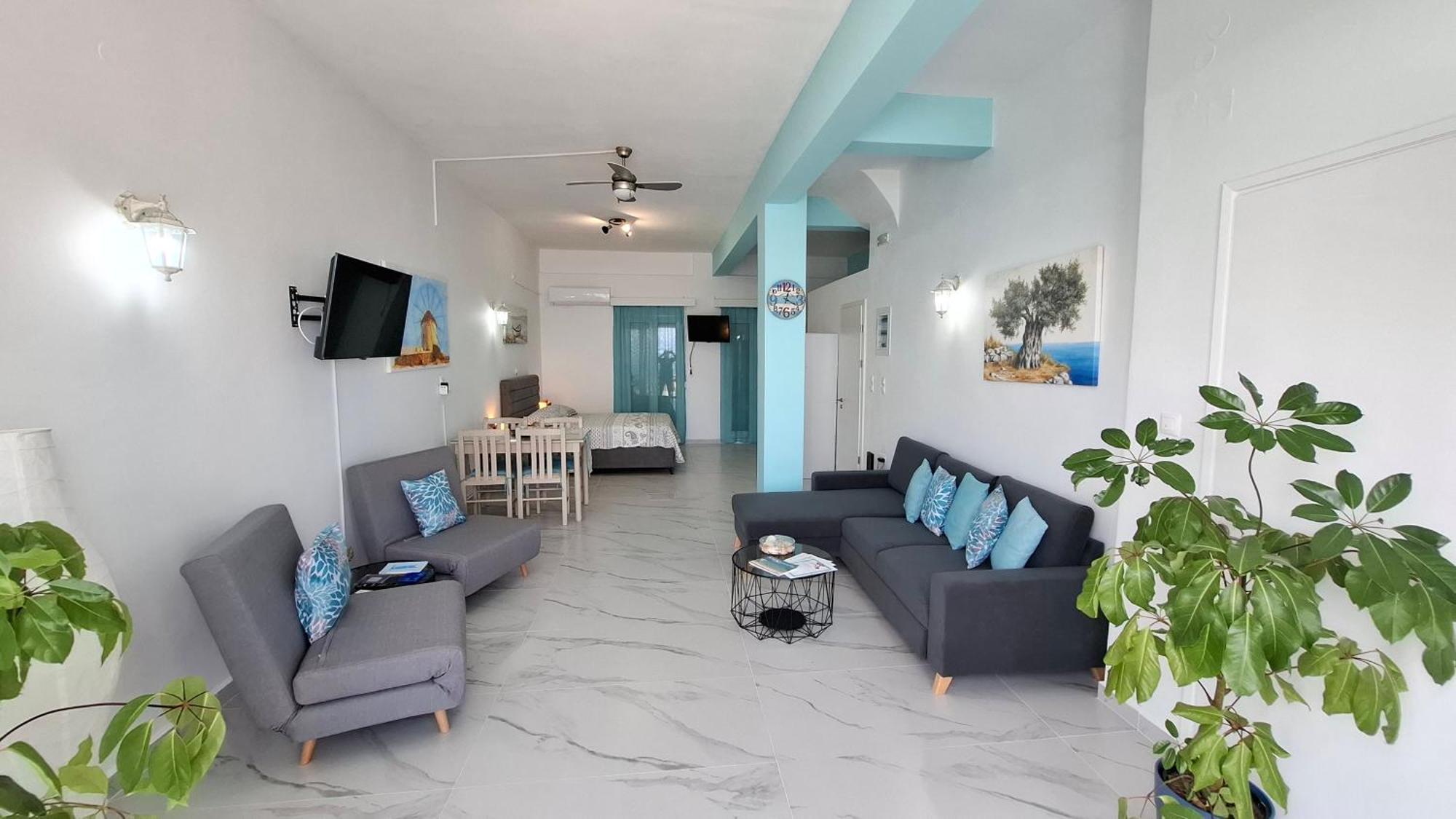 Antony'S Apartment Sea View Tiros Exterior photo